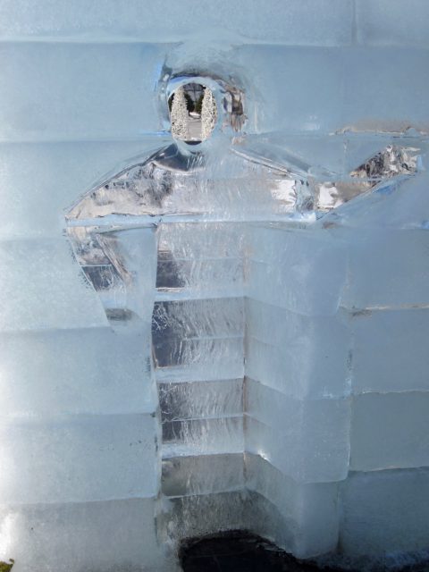 ice sculpture in Place Jacques Cartier, Montréal, March 2016