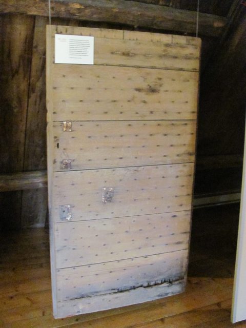 nailed door, door museum, Moulin de La Chevrotière, The King's Way, QC